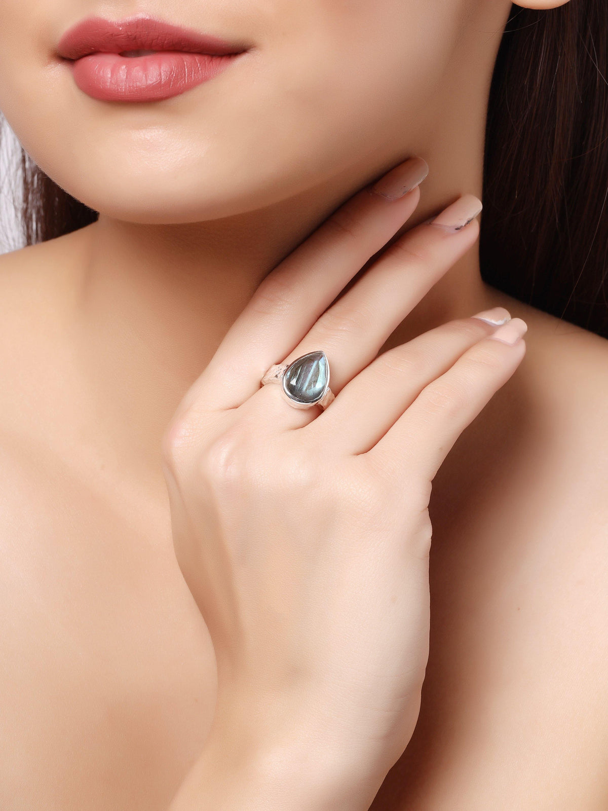 Labradorite Solid 925 Sterling Silver Hammered Finish Ring Jewelry - YoTreasure