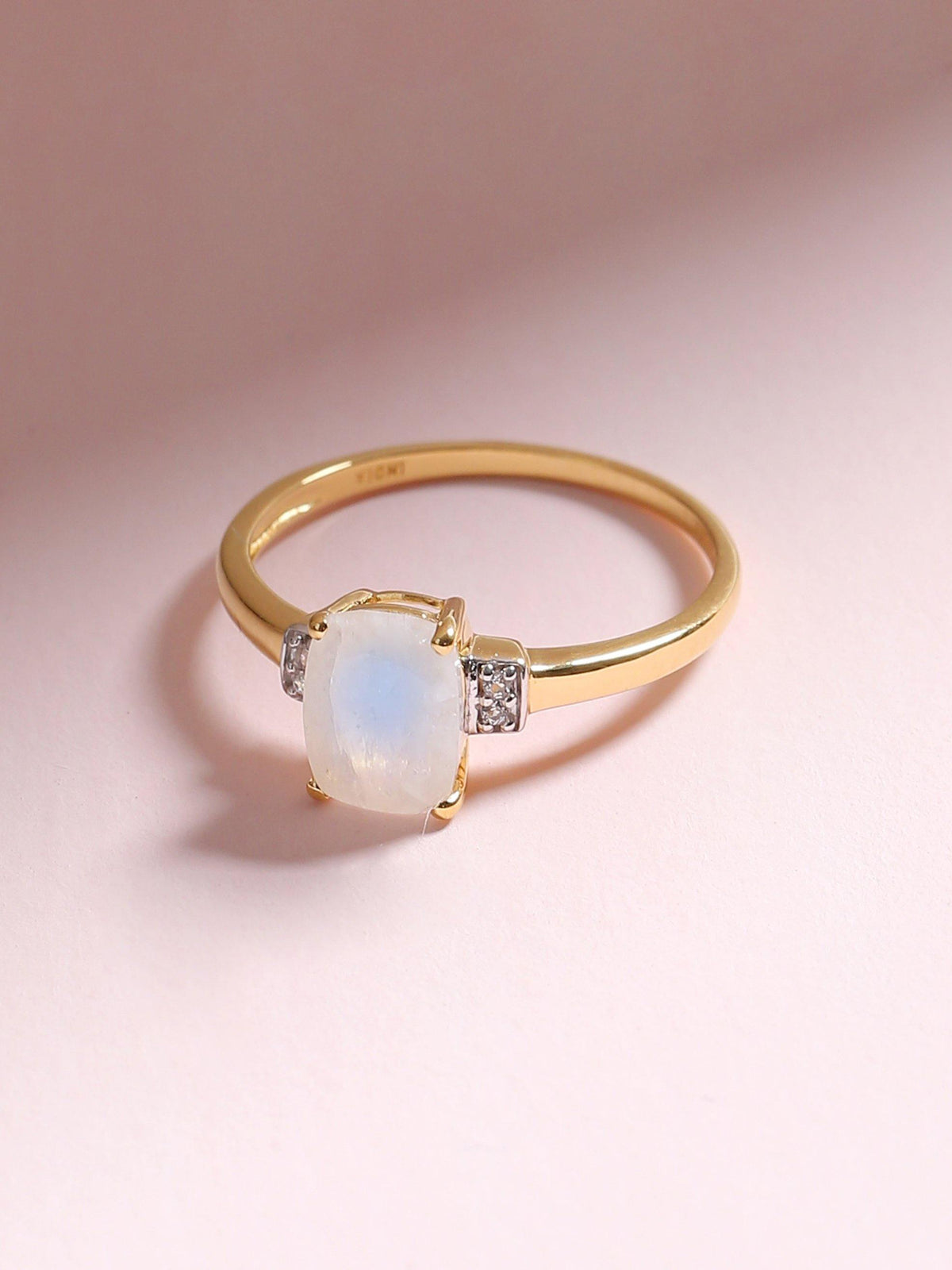 1.72 Cts Rainbow Moonstone Solid 10k Yellow Gold Princess Ring - YoTreasure
