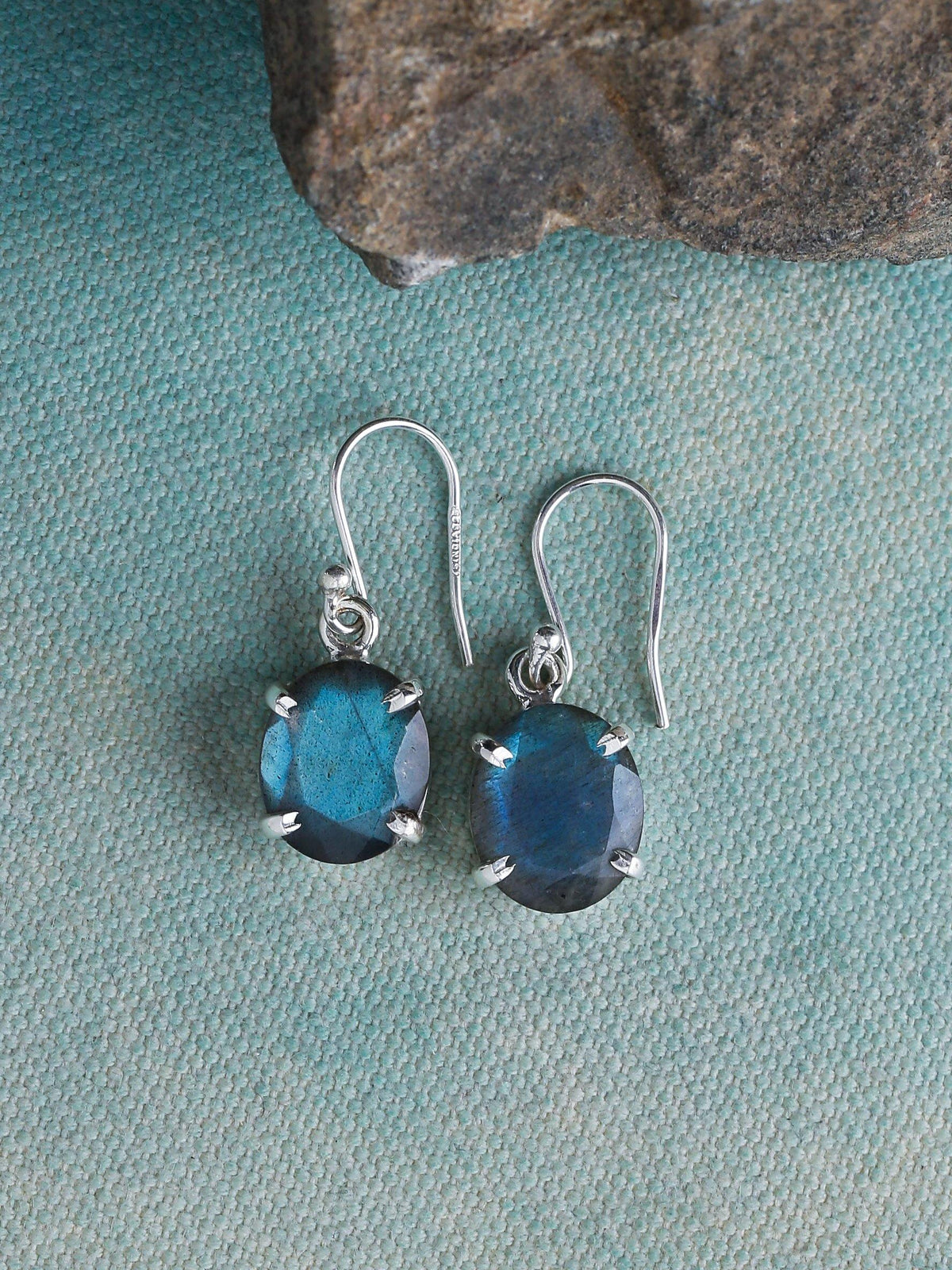 Labradorite Solid 925 Sterling Silver Dangle Earrings - YoTreasure
