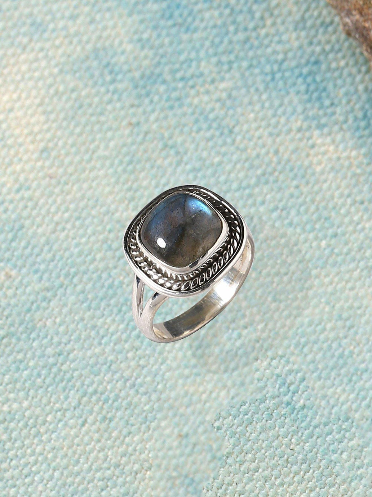 Labradorite Solid 925 Sterling Silver Split Shank Ring Jewelry - YoTreasure
