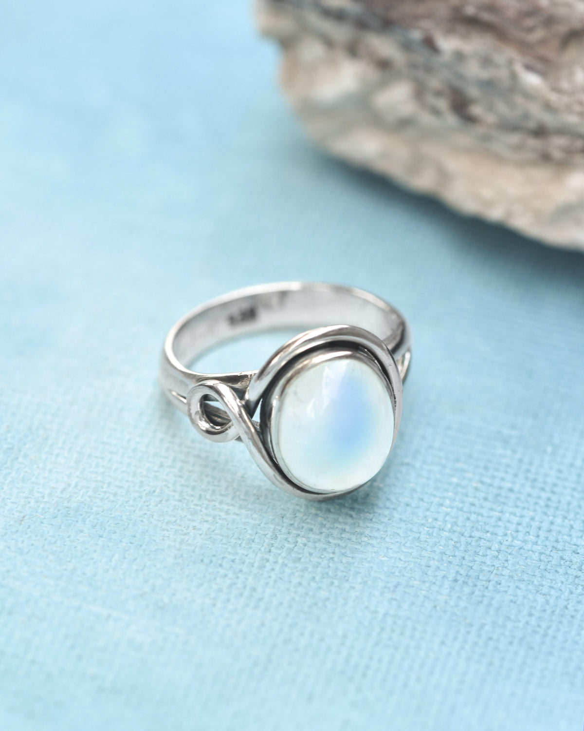 Rainbow Moonstone Solid 925 Sterling Silver Ring Jewelry - YoTreasure